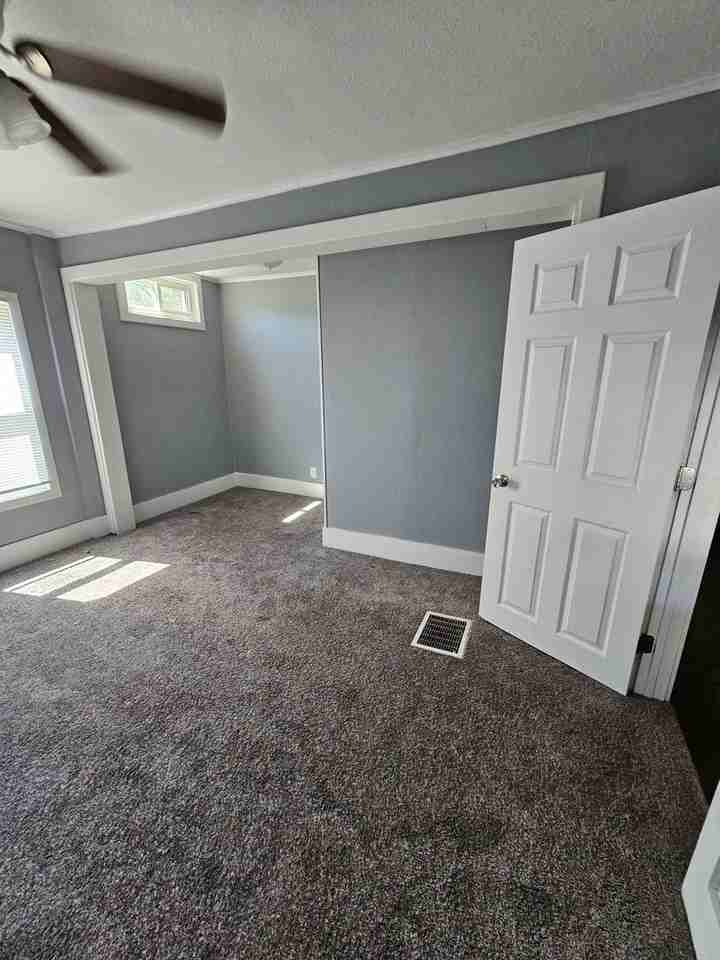 614 51st St - Photo 7 of 12