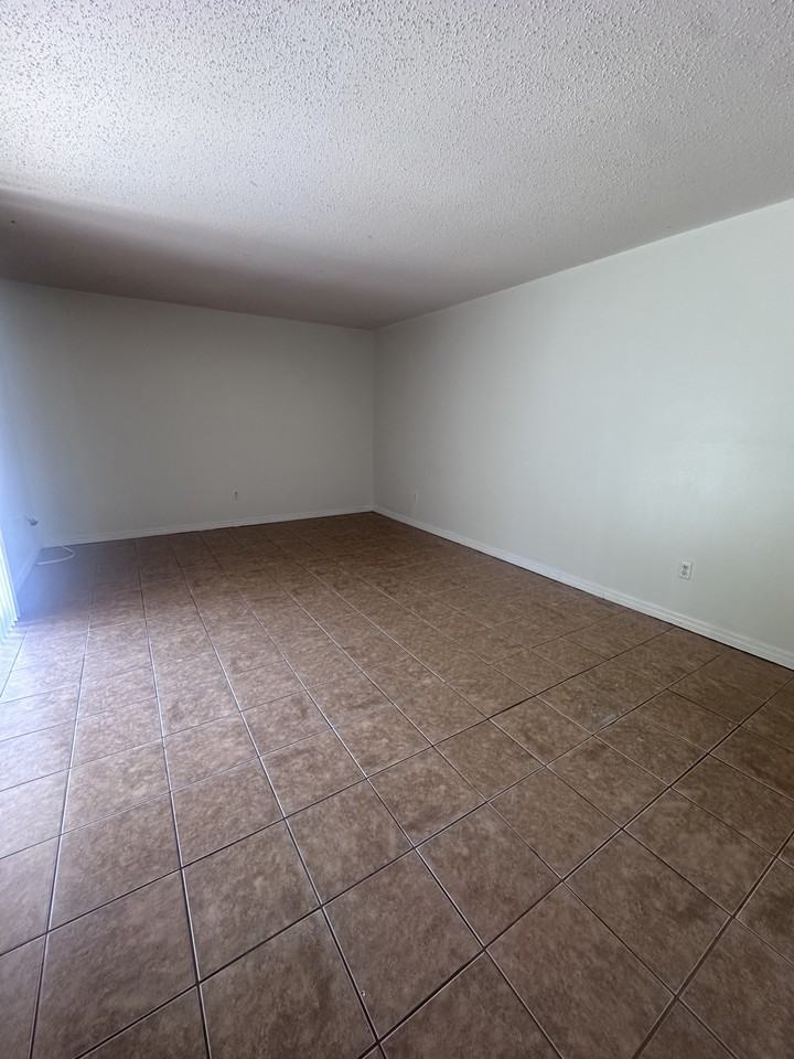 1237 CR463B - A4 #A4 - Photo 2 of 8