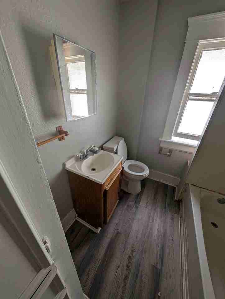 1125 2nd Ave #1 - Photo 3 of 10