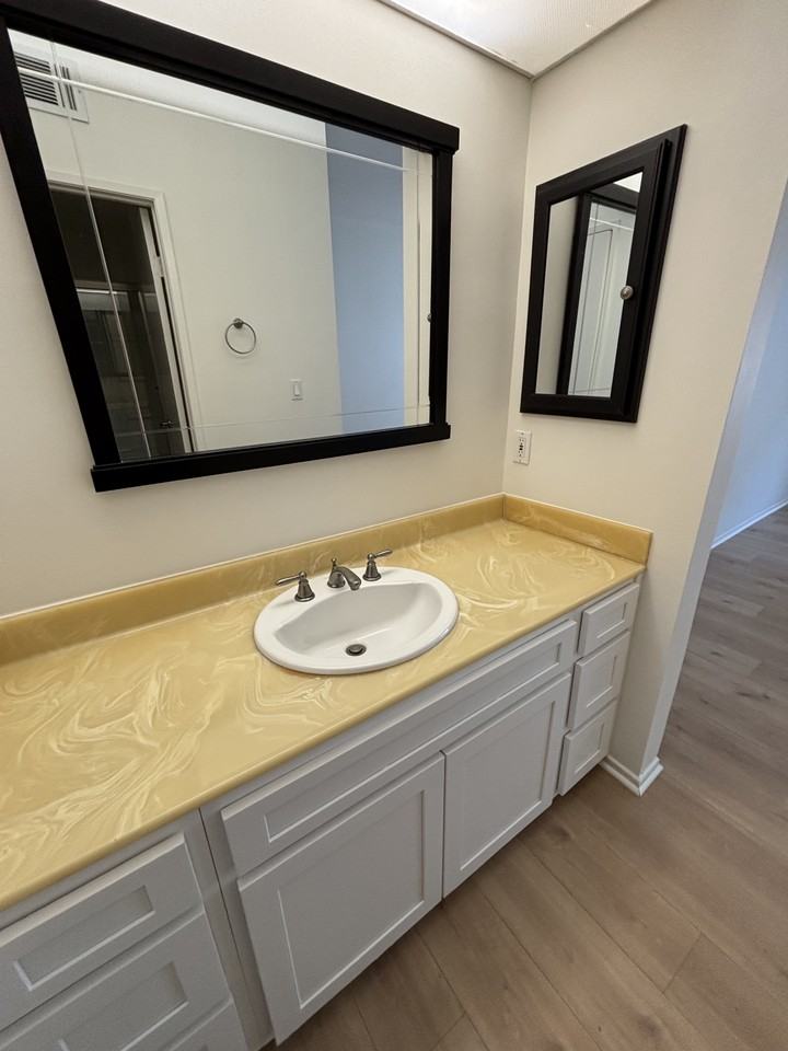 11818 Courtleigh DriveApt 102 #102 - Photo 4 of 11