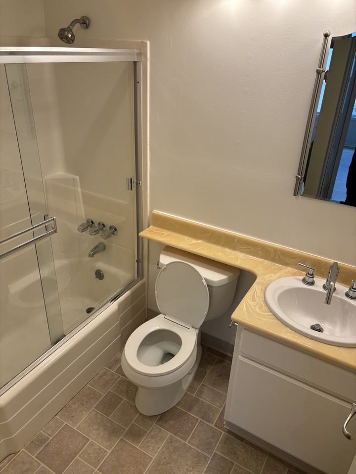 11818 Courtleigh DriveApt 102 #102 - Photo 7 of 11