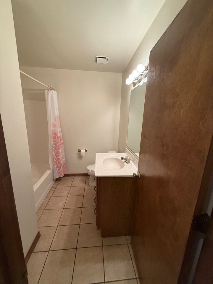 1271 Jaclyn Ln #1 - Photo 7 of 9