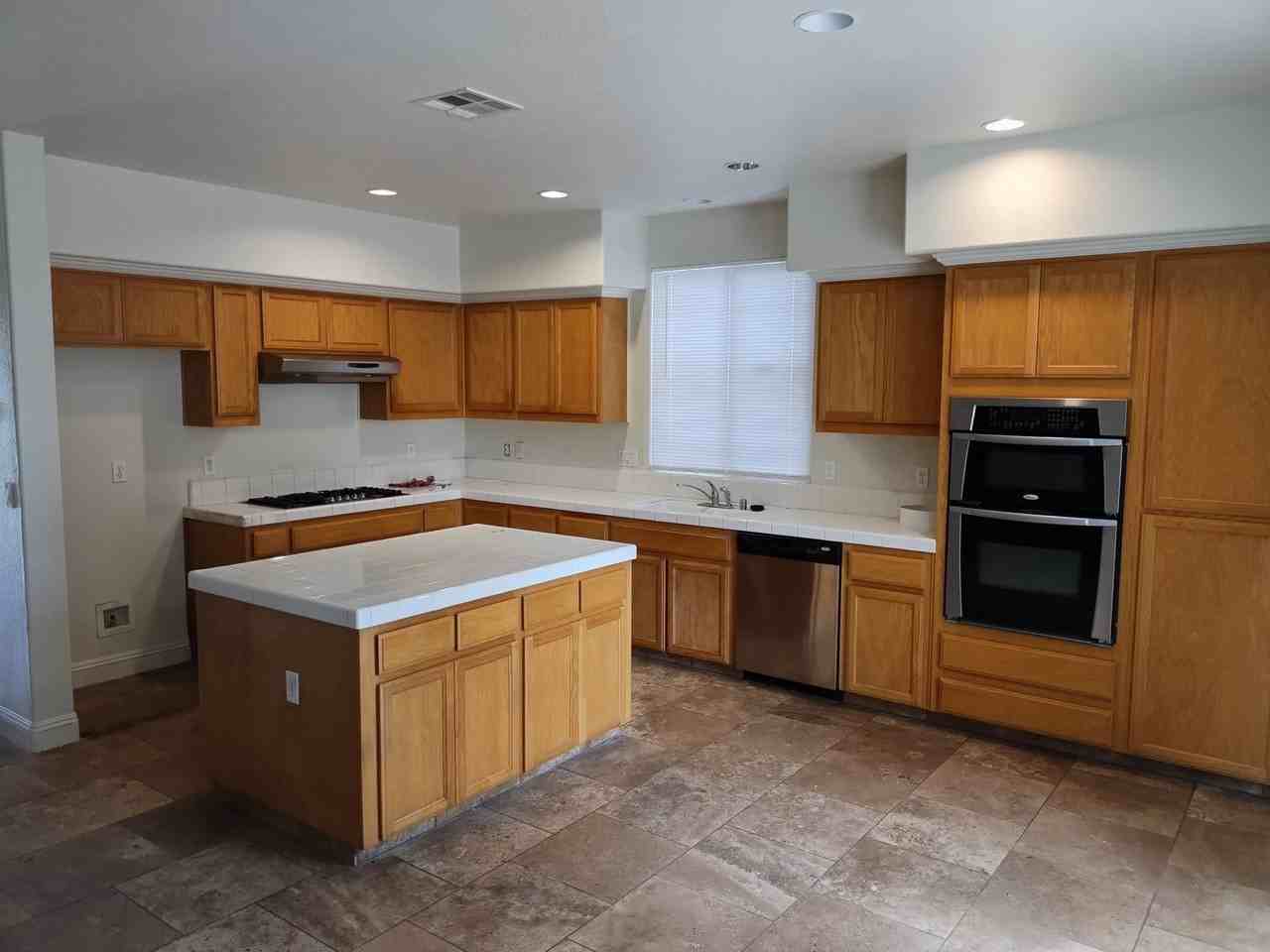 2533 Balmy Ct - Photo 5 of 16
