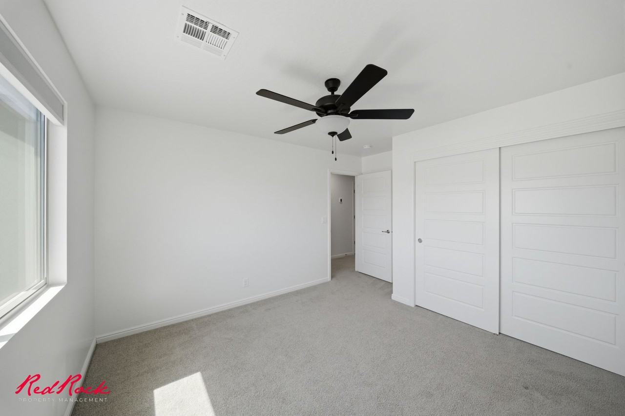 391 S Deep Creek Dr - Photo 3 of 39
