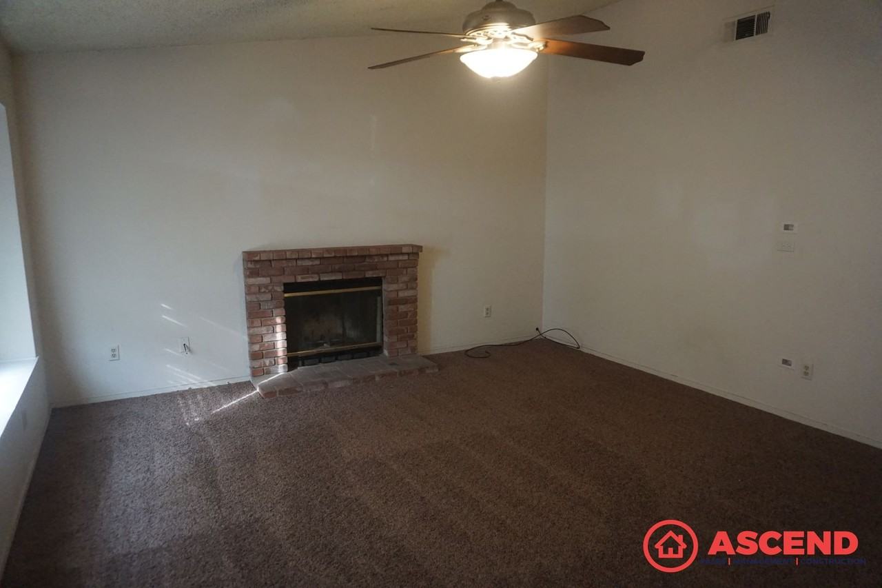 6704 Hammond Way - Photo 2 of 15