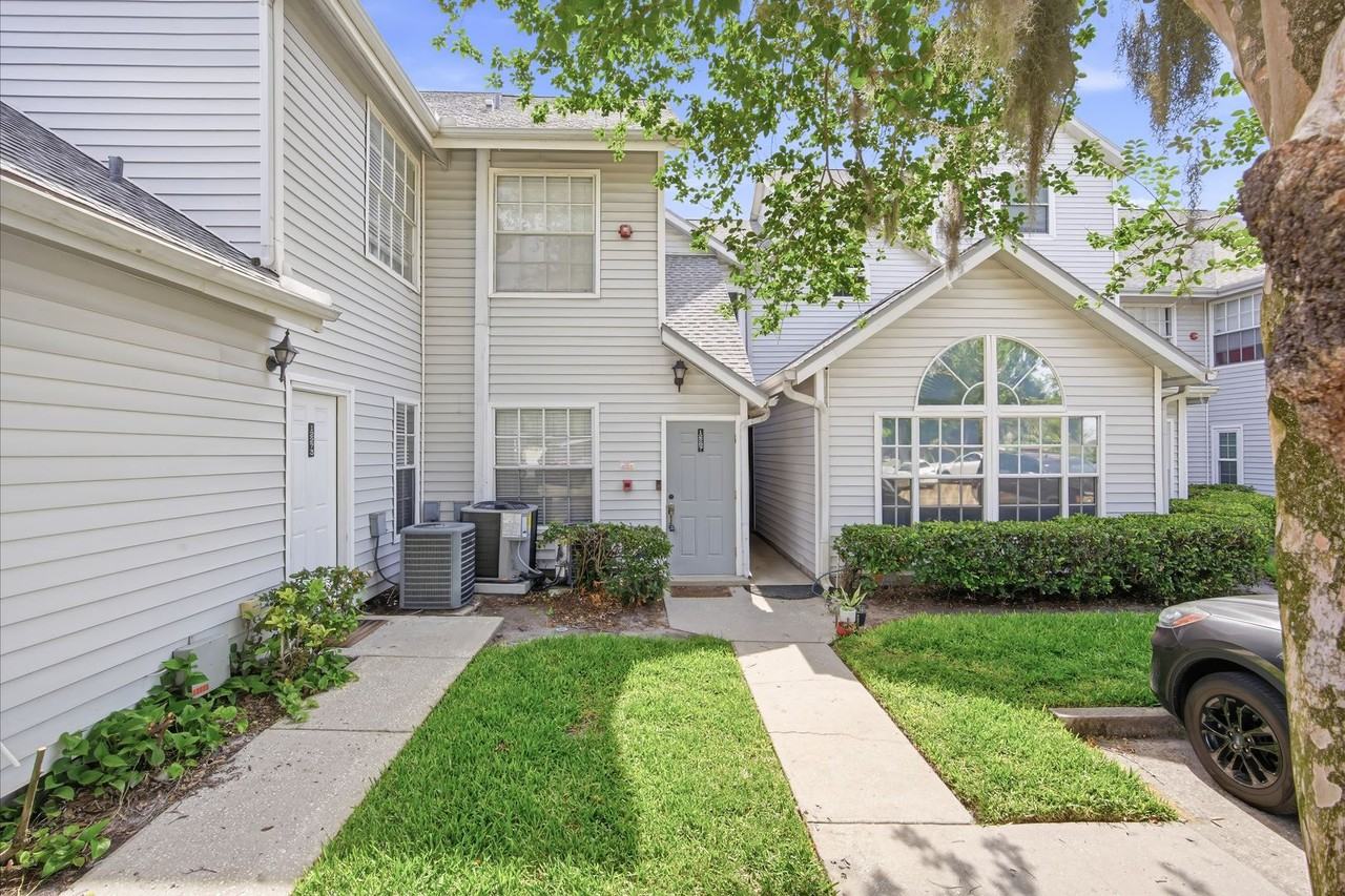 12287 Armenia Gables Cir - Photo 2 of 28