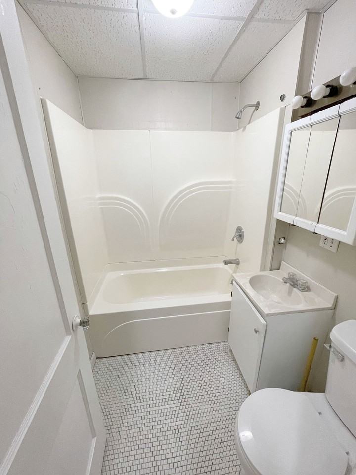 Rollins Apartments - Photo 7 of 10