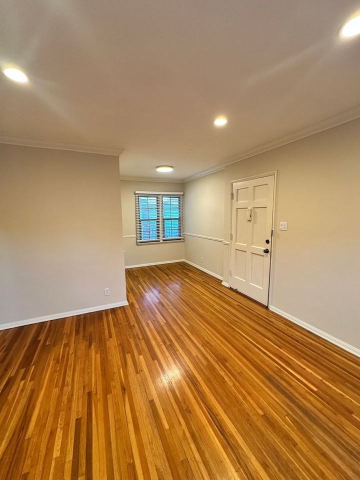 15127-37 Dickens St. - Photo 5 of 18