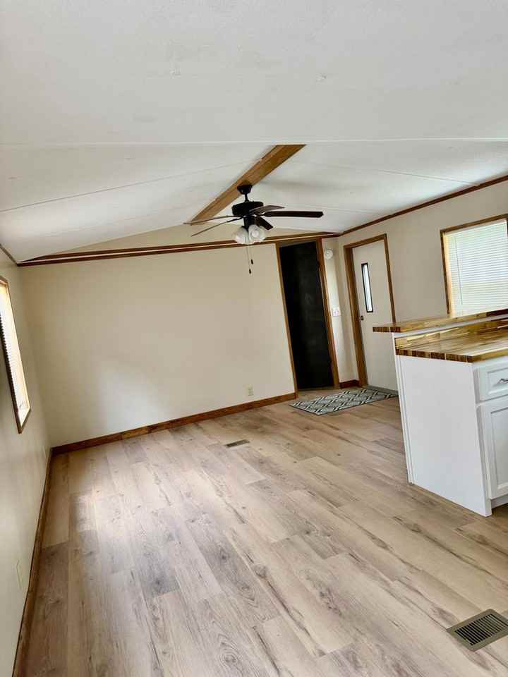 629 Sierra Rd - Photo 6 of 15