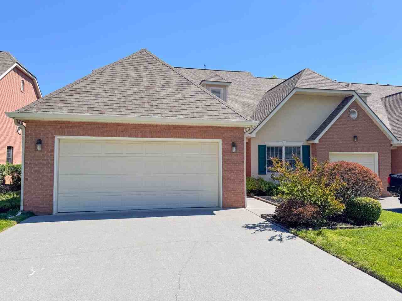 325 Paine Lake Dr - Photo 2 of 28
