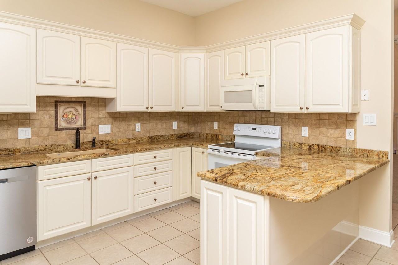 325 Paine Lake Dr - Photo 3 of 28