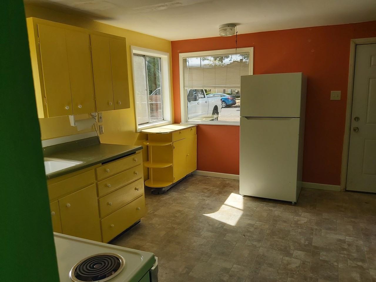 2465 Sw Pickford St - Photo 4 of 14