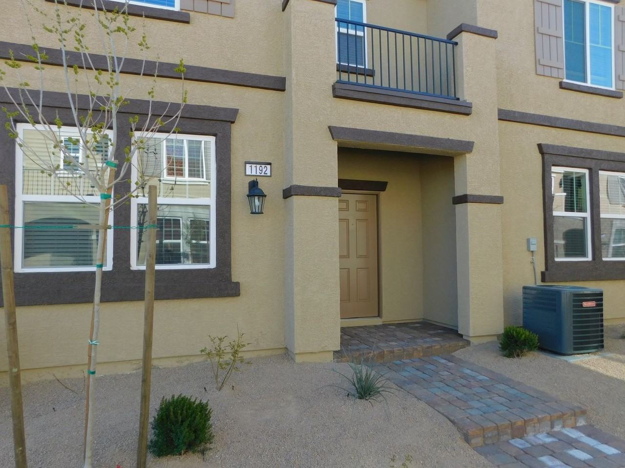 1192 Mission View Ct - Photo 2 of 32