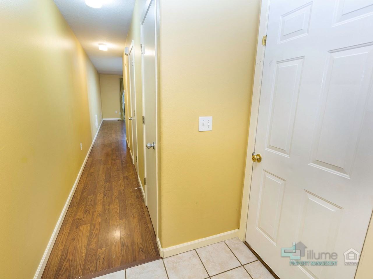 5215 Se Pardee St - Photo 6 of 37