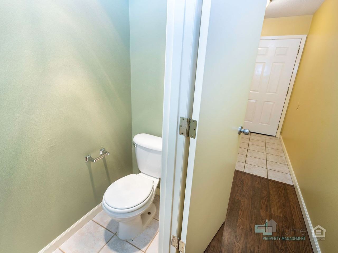 5215 Se Pardee St - Photo 4 of 37