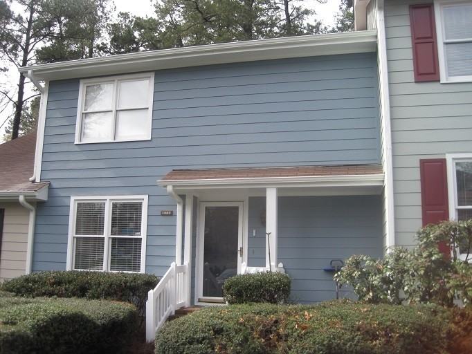 1583 Laureldale Dr - Photo 2 of 10