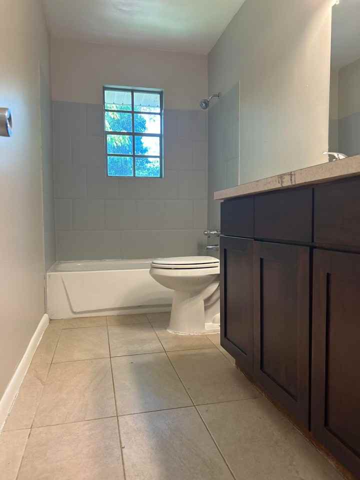 2902 Norgate Ct - Photo 4 of 6