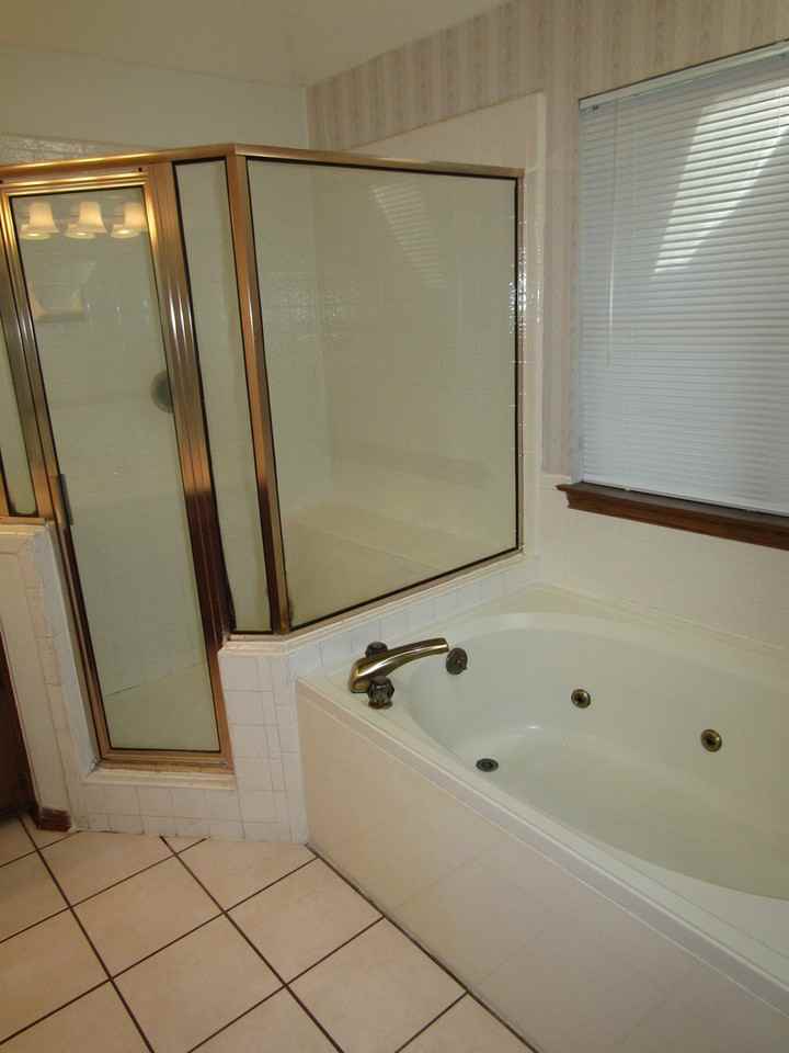 6106 John Chisum Ln - Photo 2 of 44