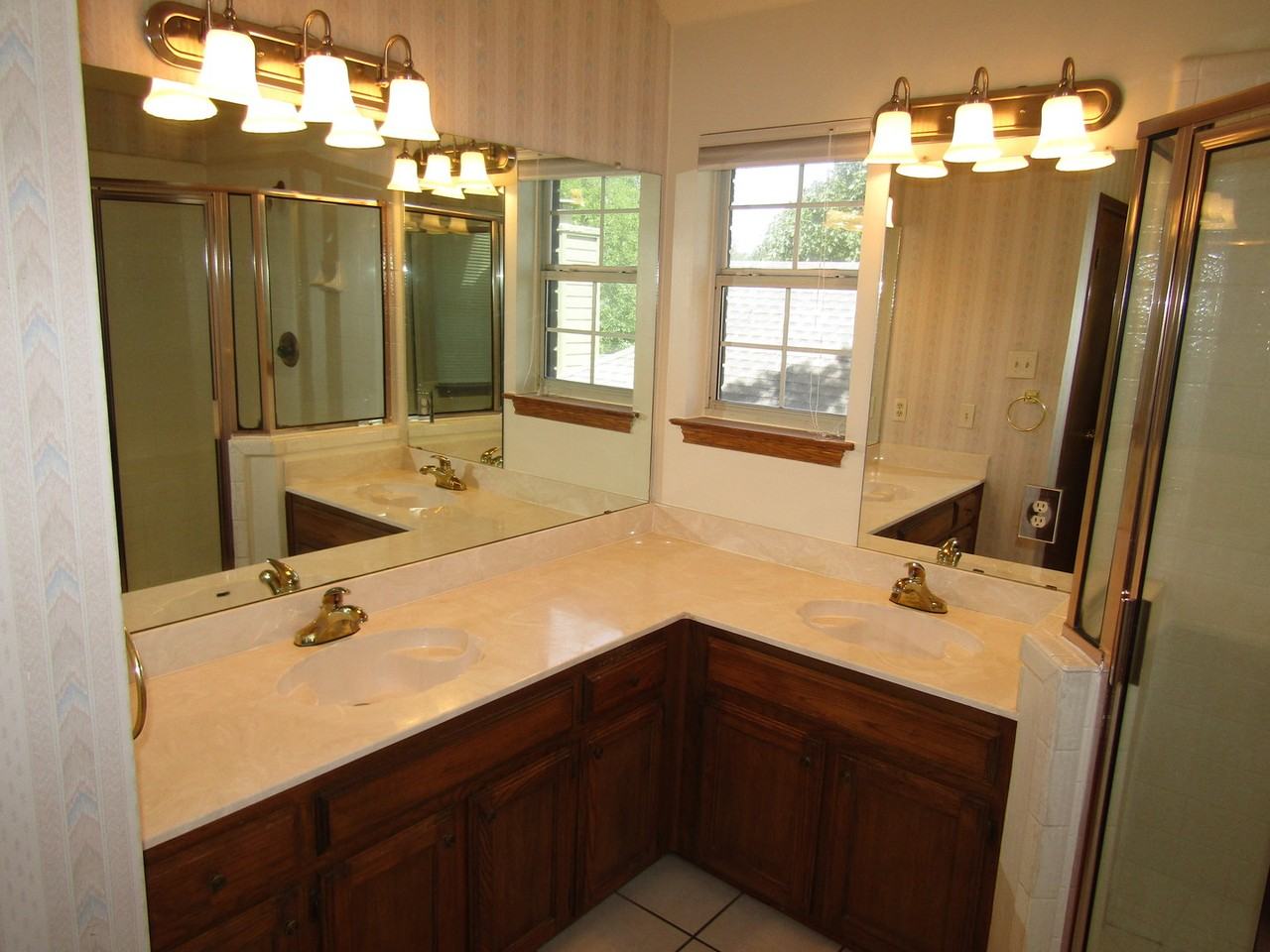 6106 John Chisum Ln - Photo 5 of 44