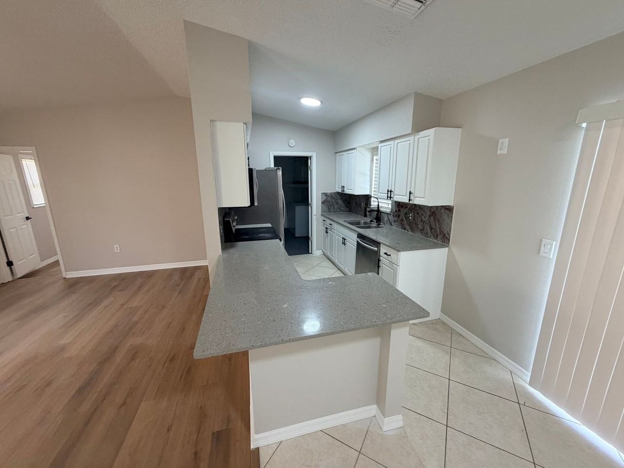 8425 Omega Ln - Photo 3 of 17