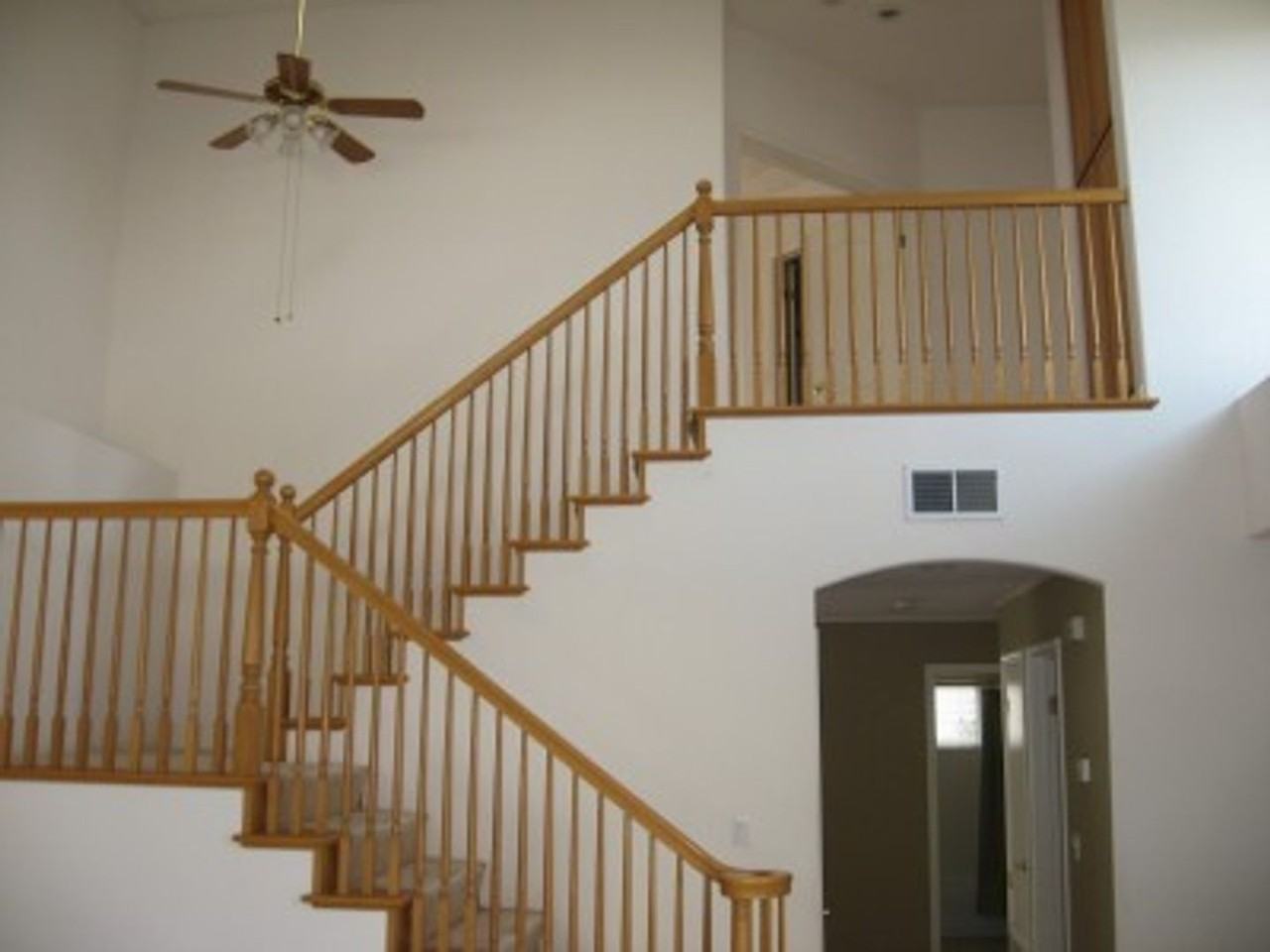 2315 Redington Dr - Photo 2 of 9