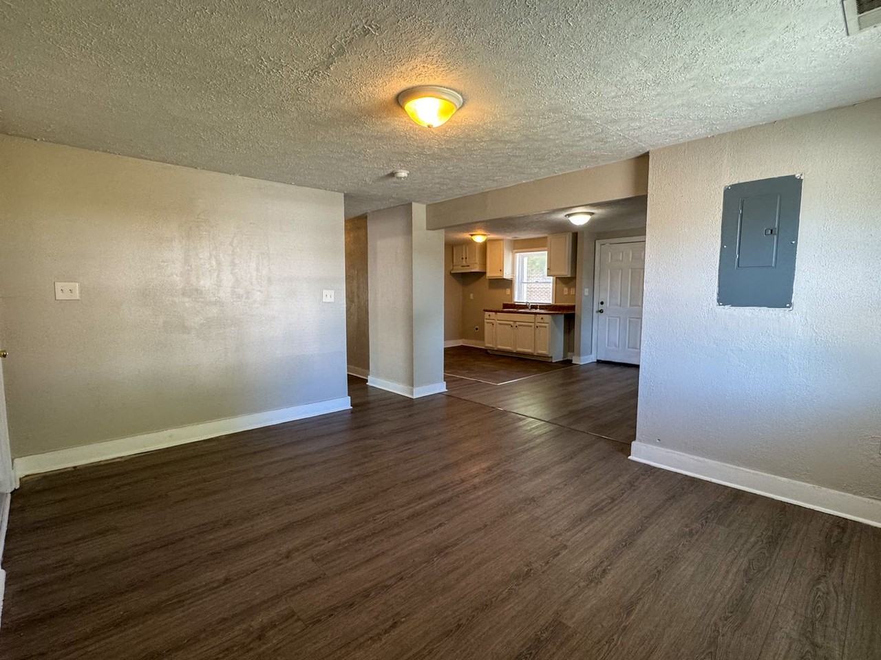 310 St Luke St - Photo 6 of 21