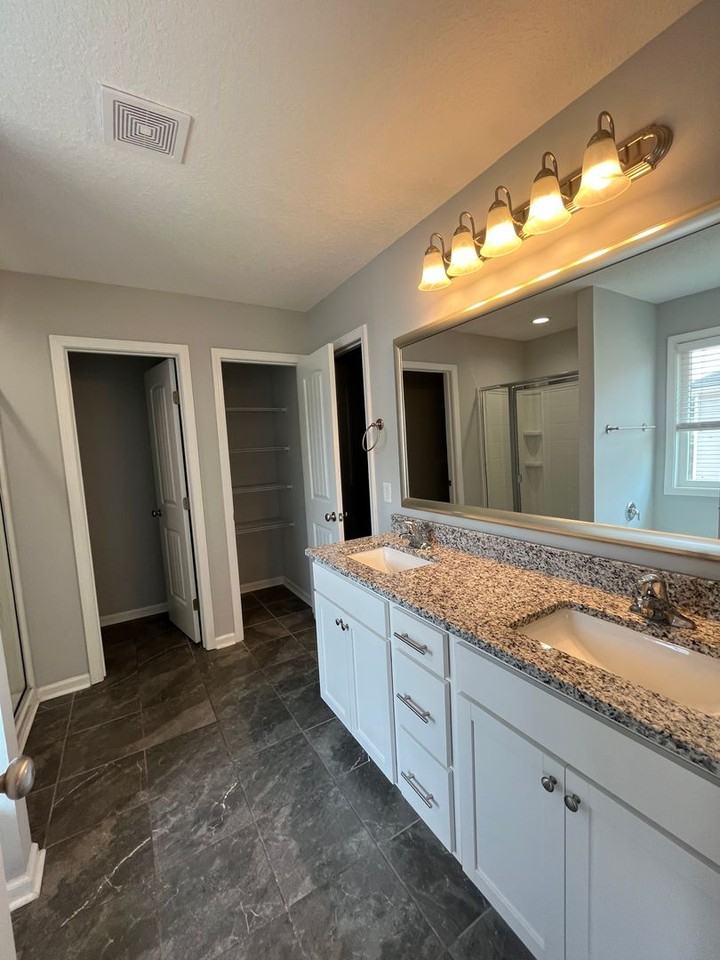 1338 Talmadge Rd - Photo 7 of 25