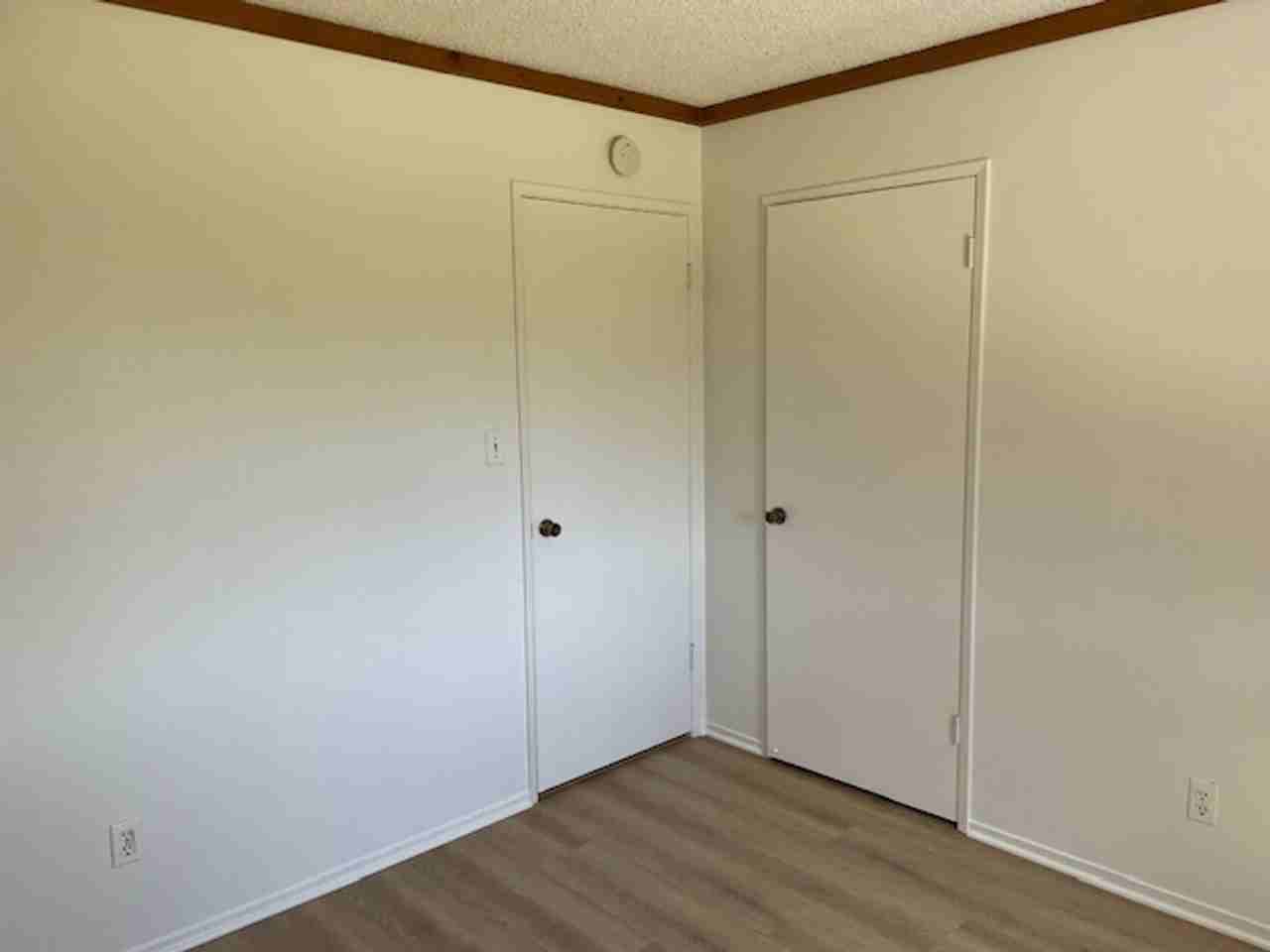 21300 Santa Barbara Dr - Photo 4 of 8