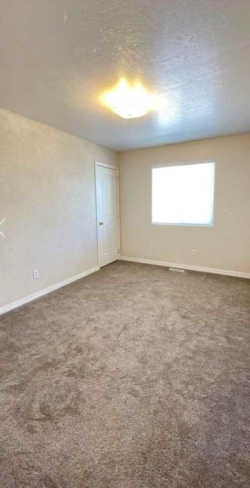 206 E 820 S - Photo 7 of 19