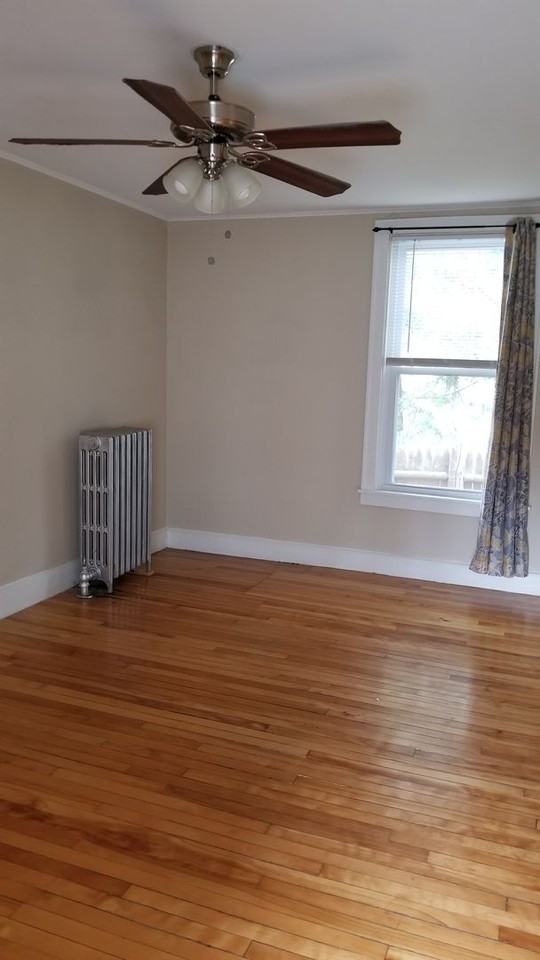 1038 Union St - Photo 6 of 8