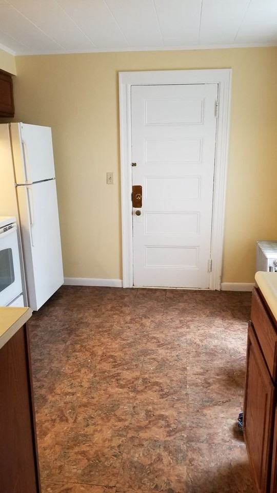 1038 Union St - Photo 7 of 8