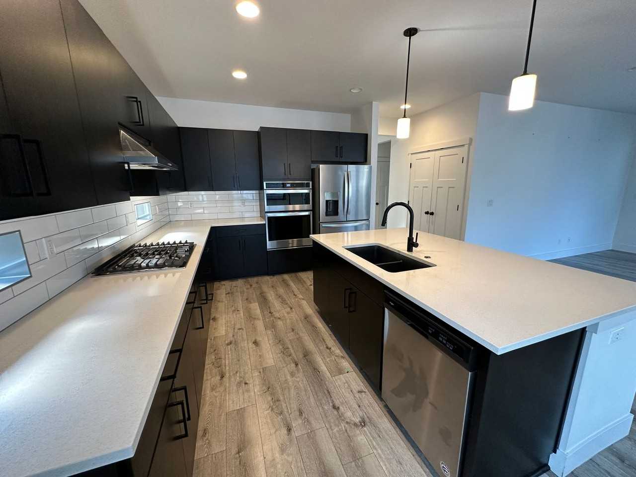 968 Sw 213th Ave - Photo 5 of 18