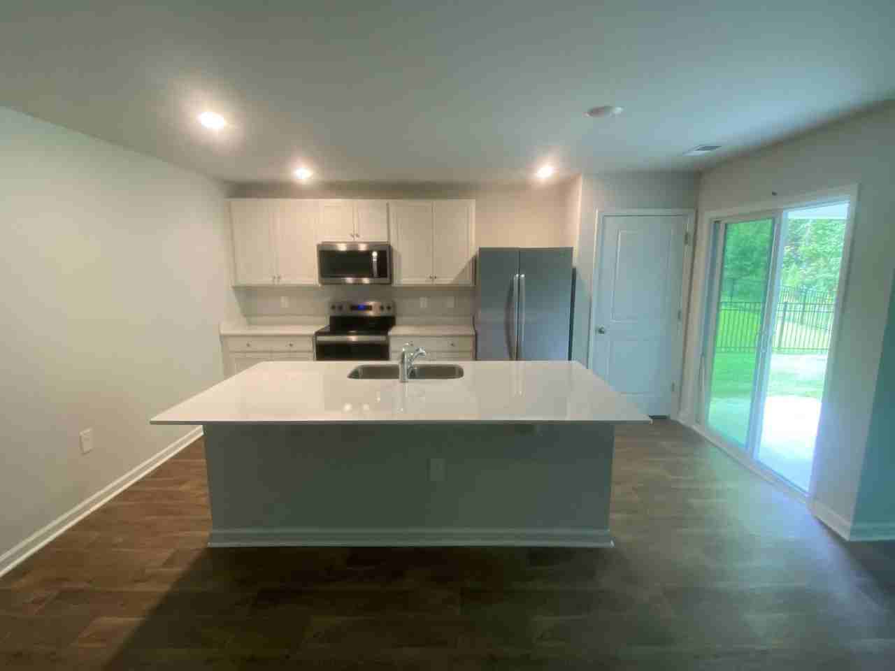 190 Windsong Dr - Photo 3 of 13