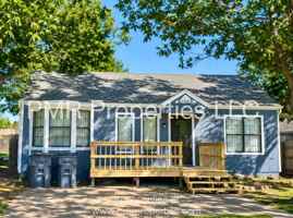 featured image of 1405 Nw Columbia Ave