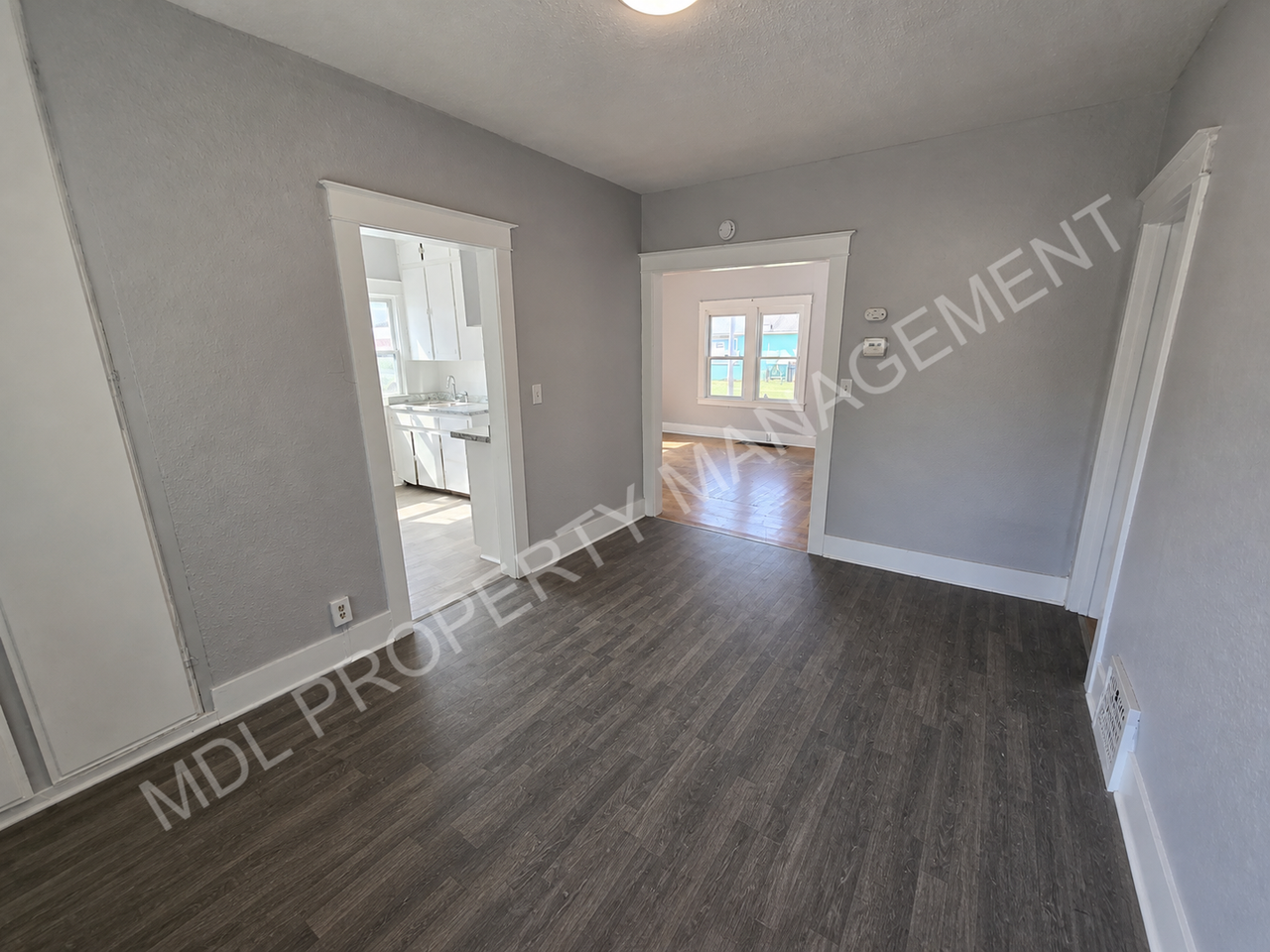 1108 W Holland Ave - Photo 6 of 6