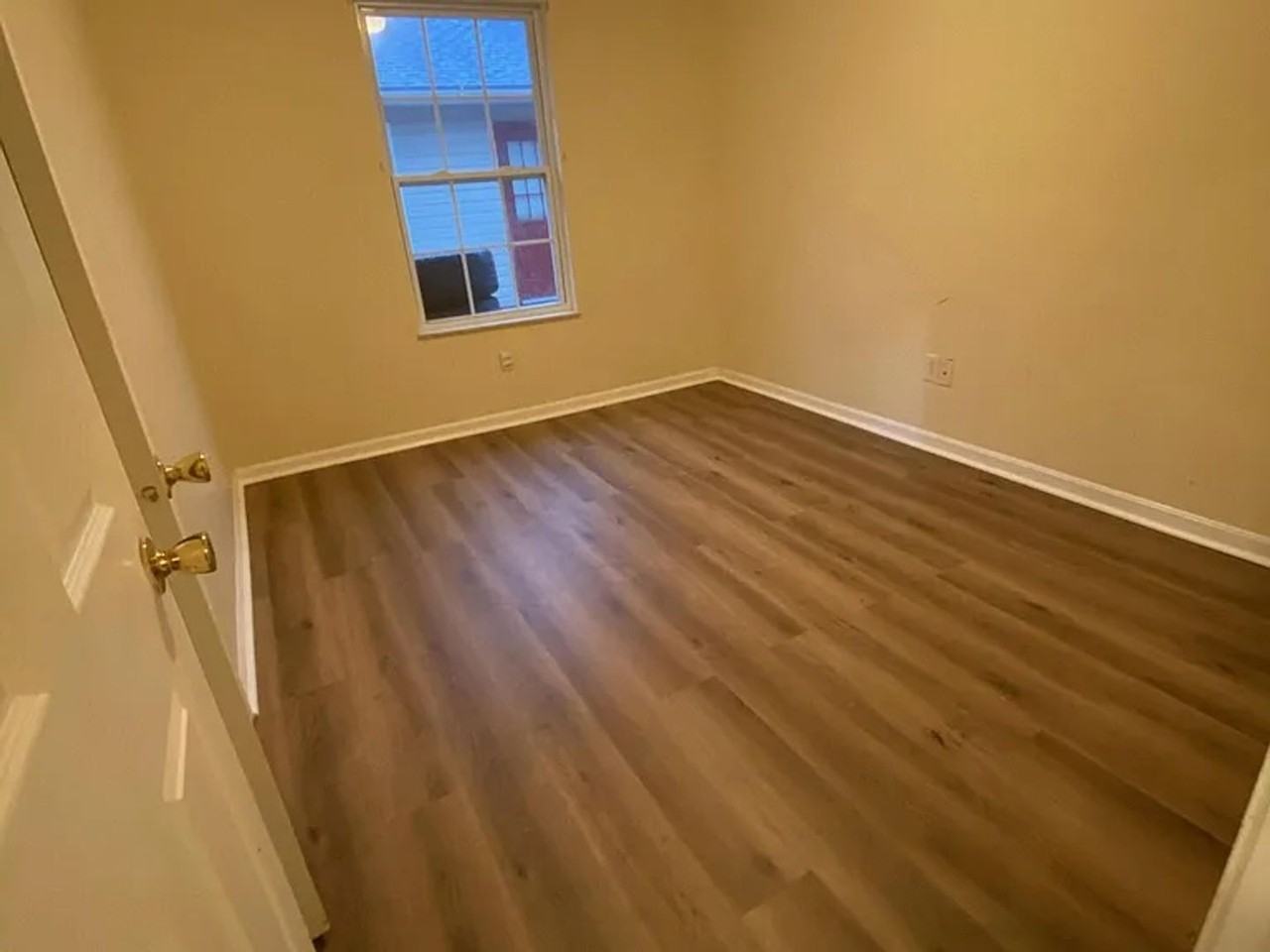 11182 Main St - Photo 6 of 9