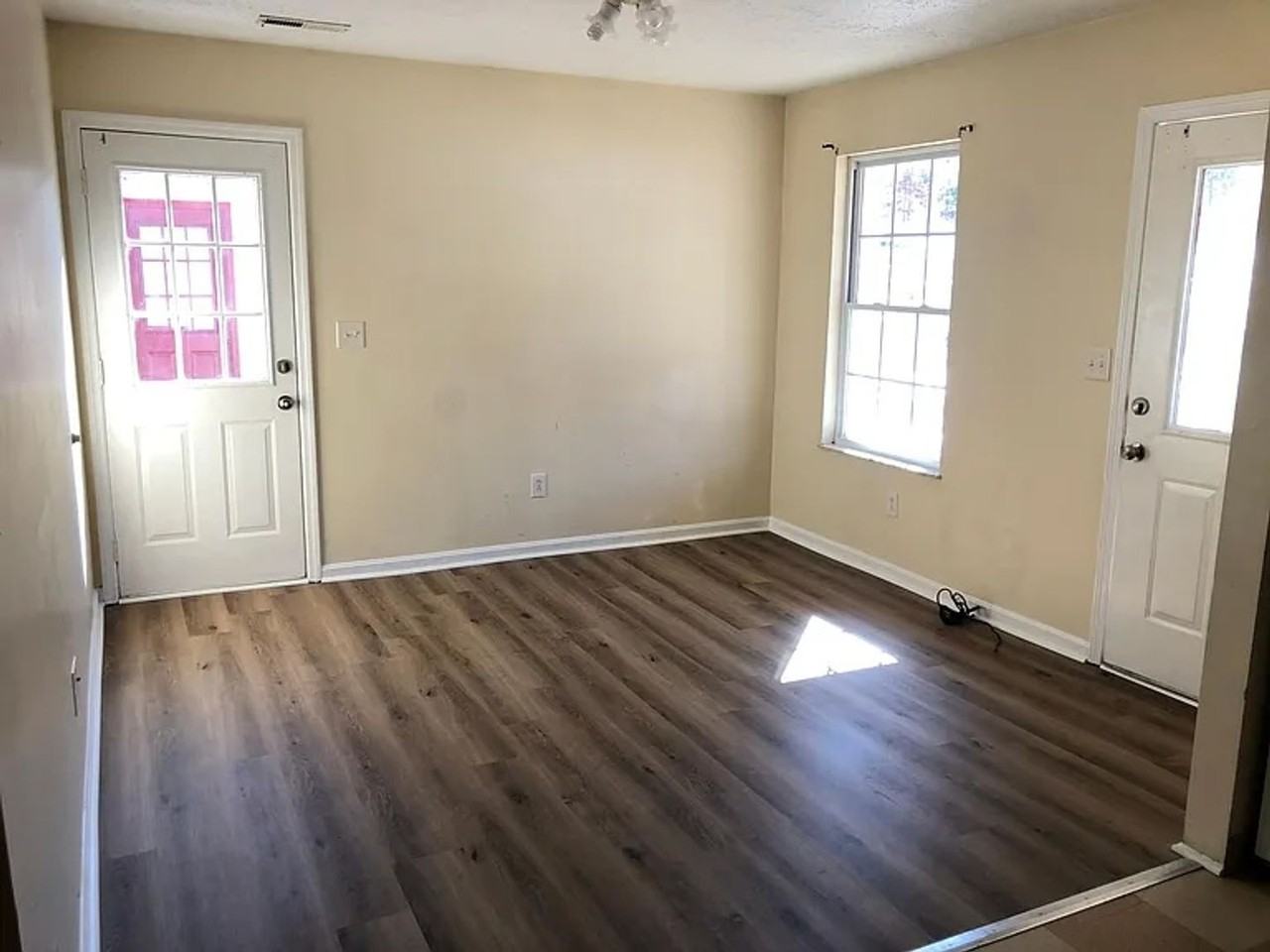 11182 Main St - Photo 7 of 9