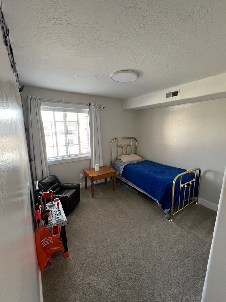 1264 S 1220 W - Photo 2 of 14