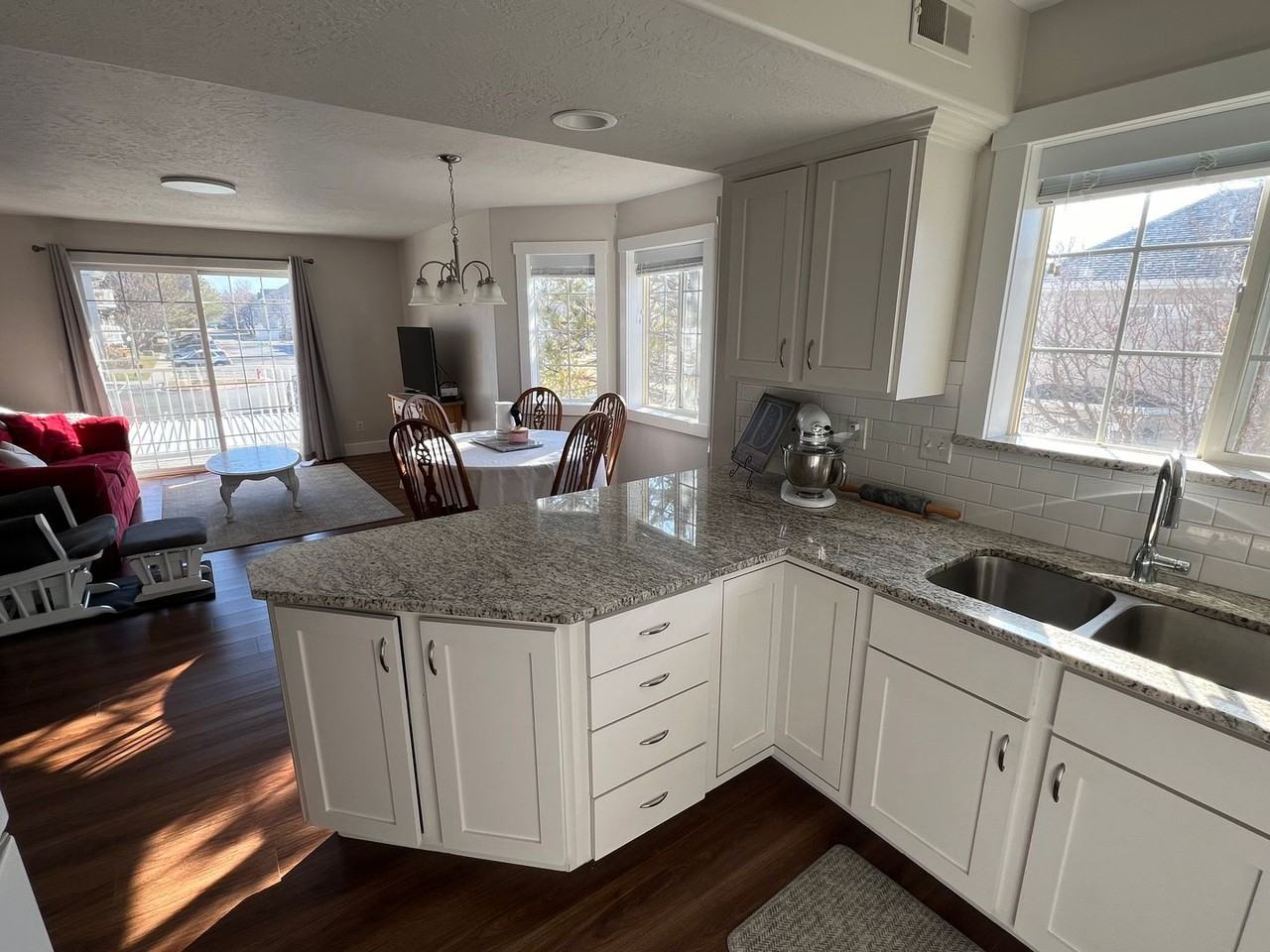 1264 S 1220 W - Photo 4 of 14