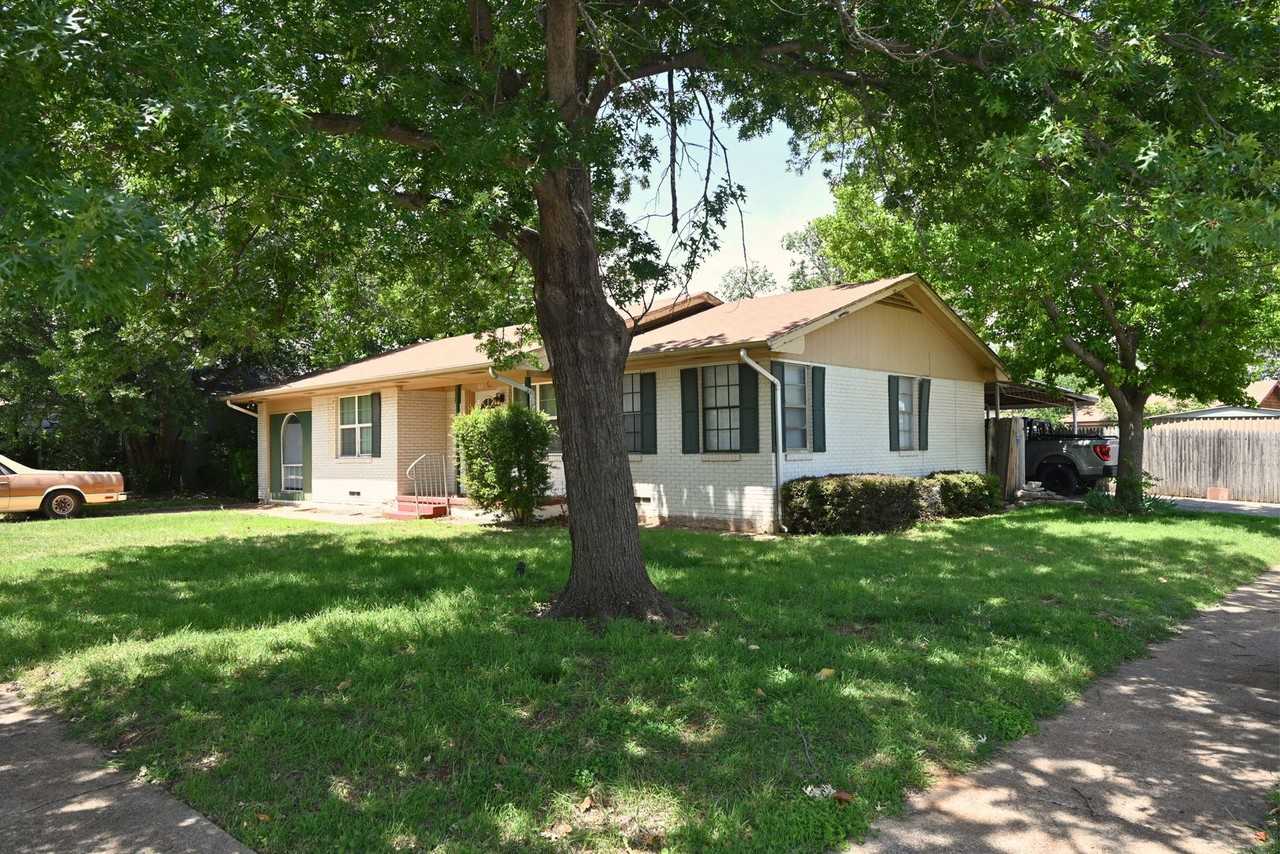 4644 Bunny Run Dr - Photo 2 of 40