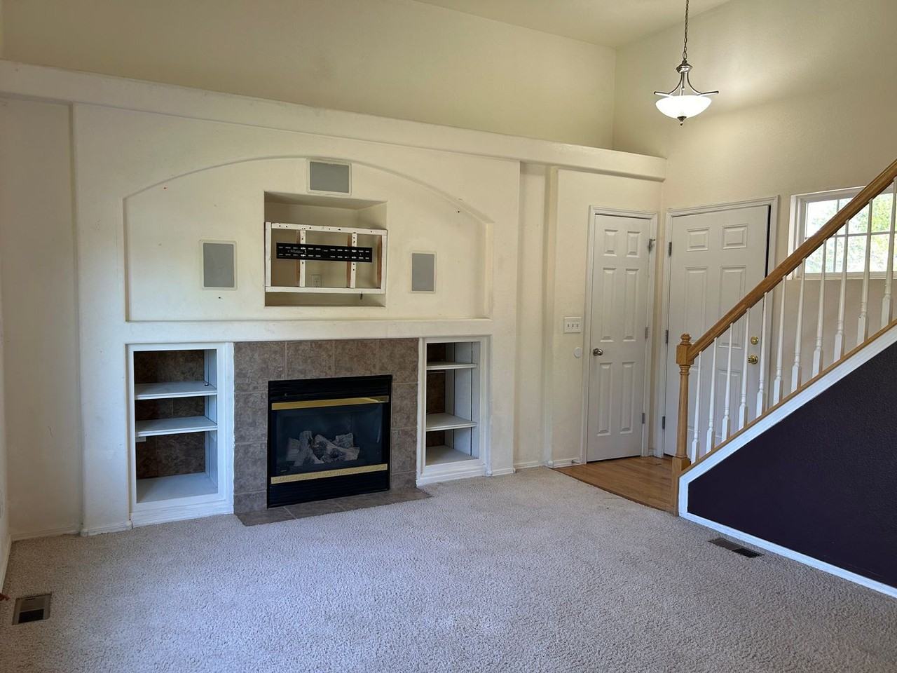 1332 Vinson St - Photo 2 of 13