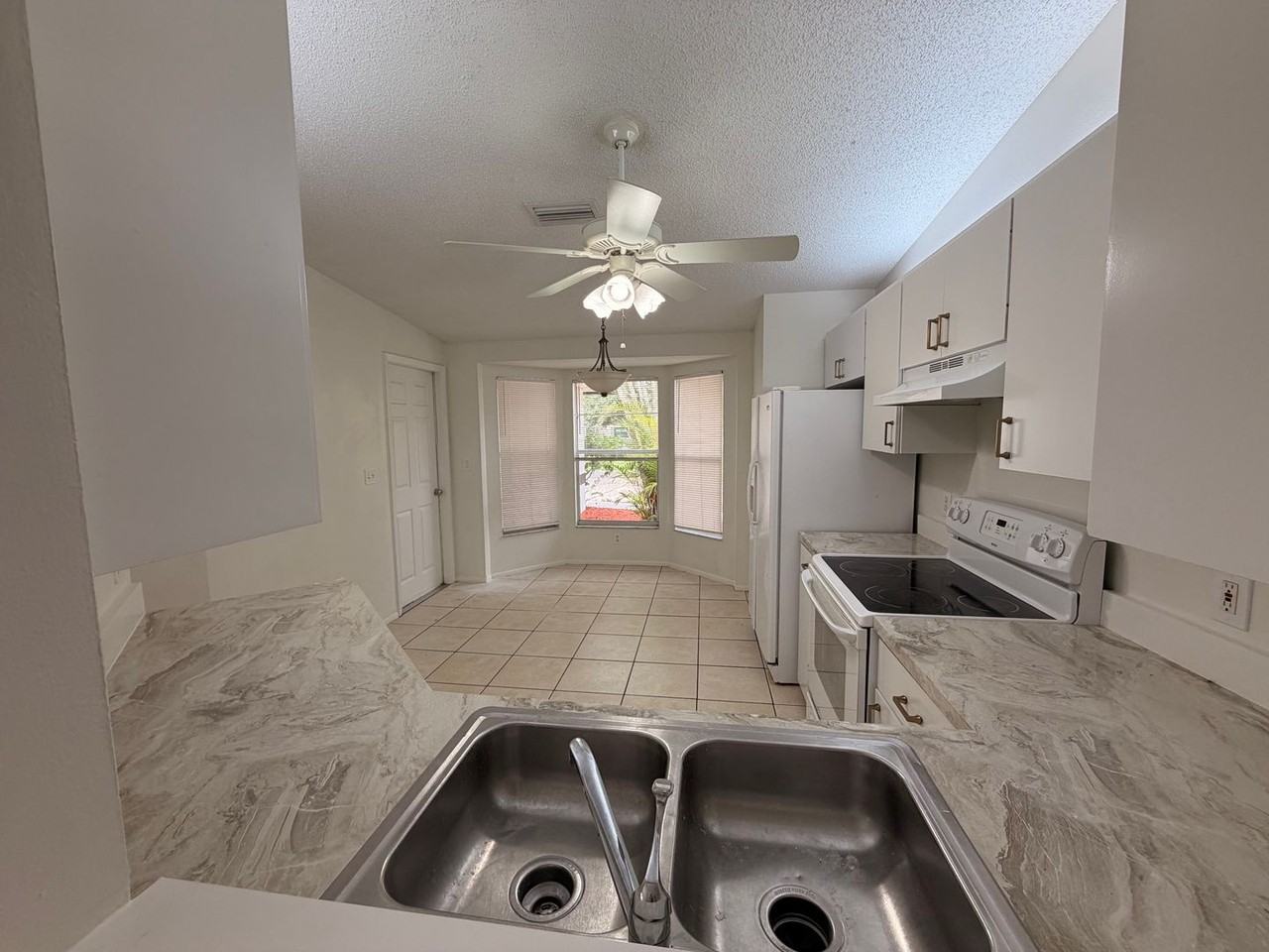 4513 Groveland Ave - Photo 2 of 16
