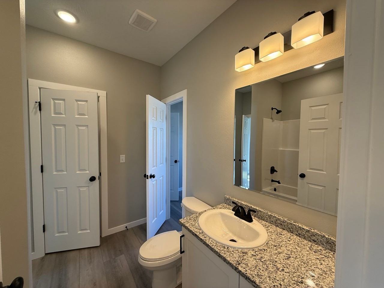 132 Bailey Dr - Photo 5 of 13