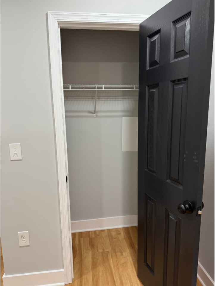 1628 Benhill Avenue - Photo 4 of 27
