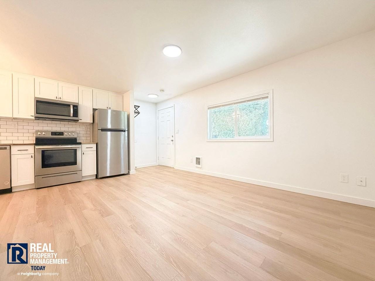 7619 Douglas St W #3 - Photo 5 of 26