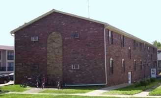 featured image of 406 E 11th St