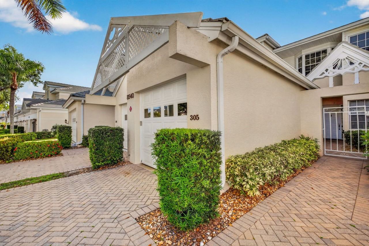 8540 Mystic Greens Way #305 - Photo 7 of 39