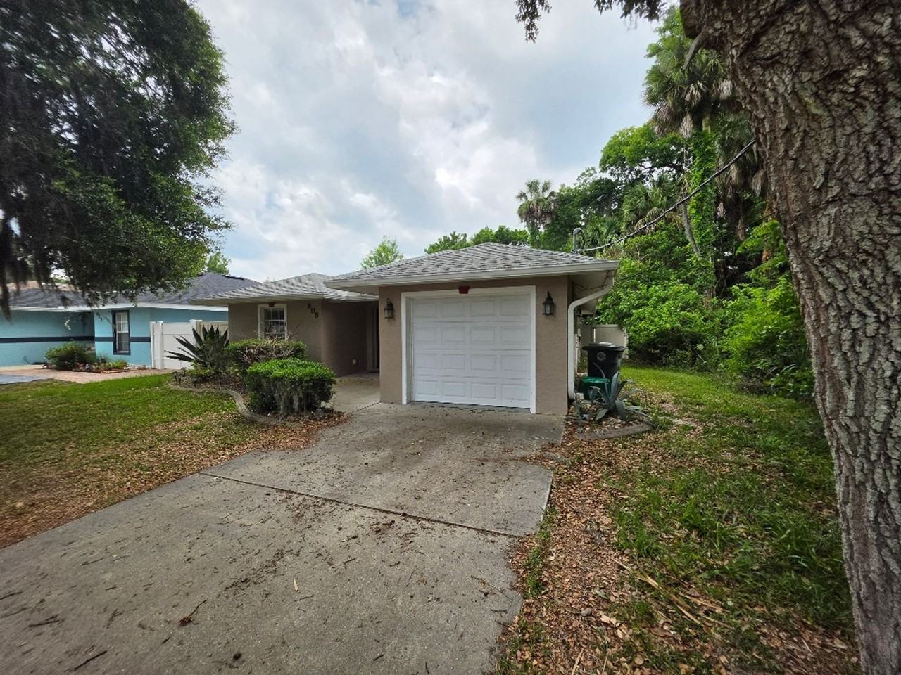 808 Valencia Ave - Photo 3 of 22
