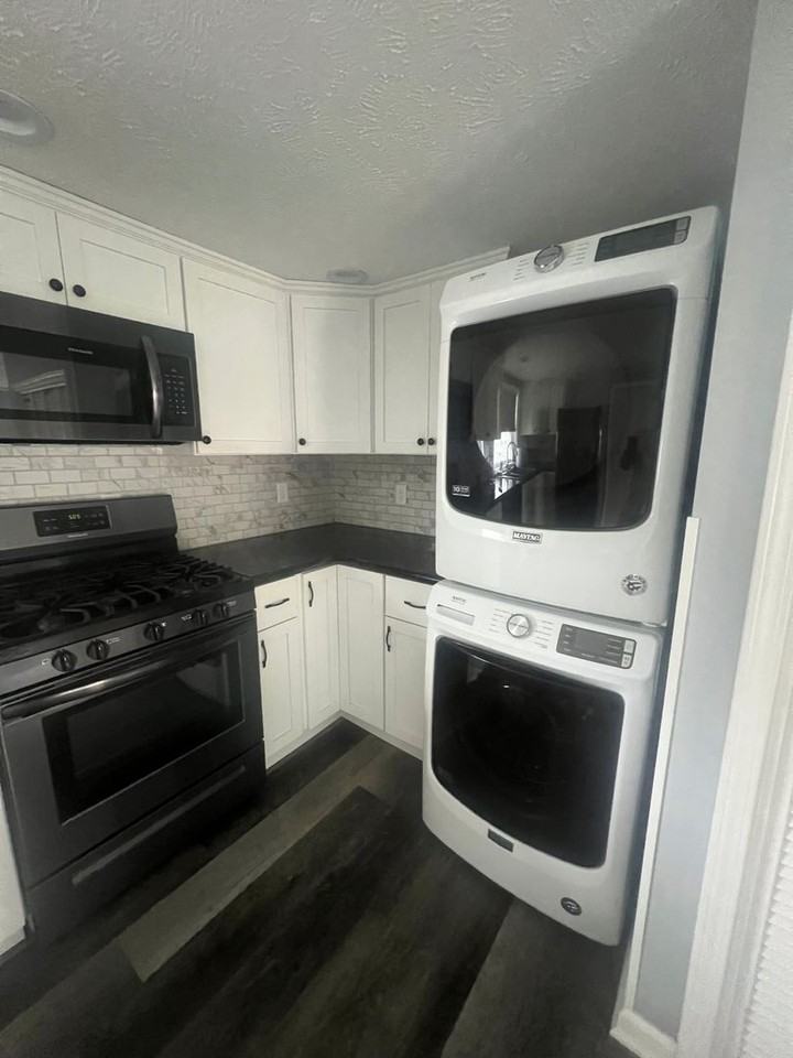 512 Blaine St - Photo 3 of 9