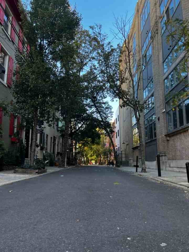 1825 Addison St - Photo 3 of 33